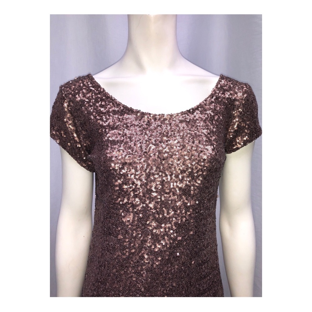 BACKSTAGE - Picture 2 of 4